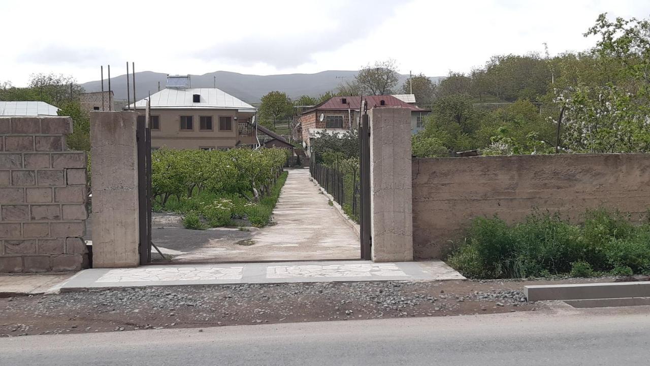 Home Garni Exterior foto